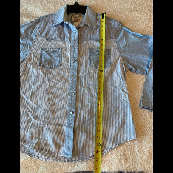Vintage Wrangler Western Denim Button Down Shirt - Picture 14 of 14